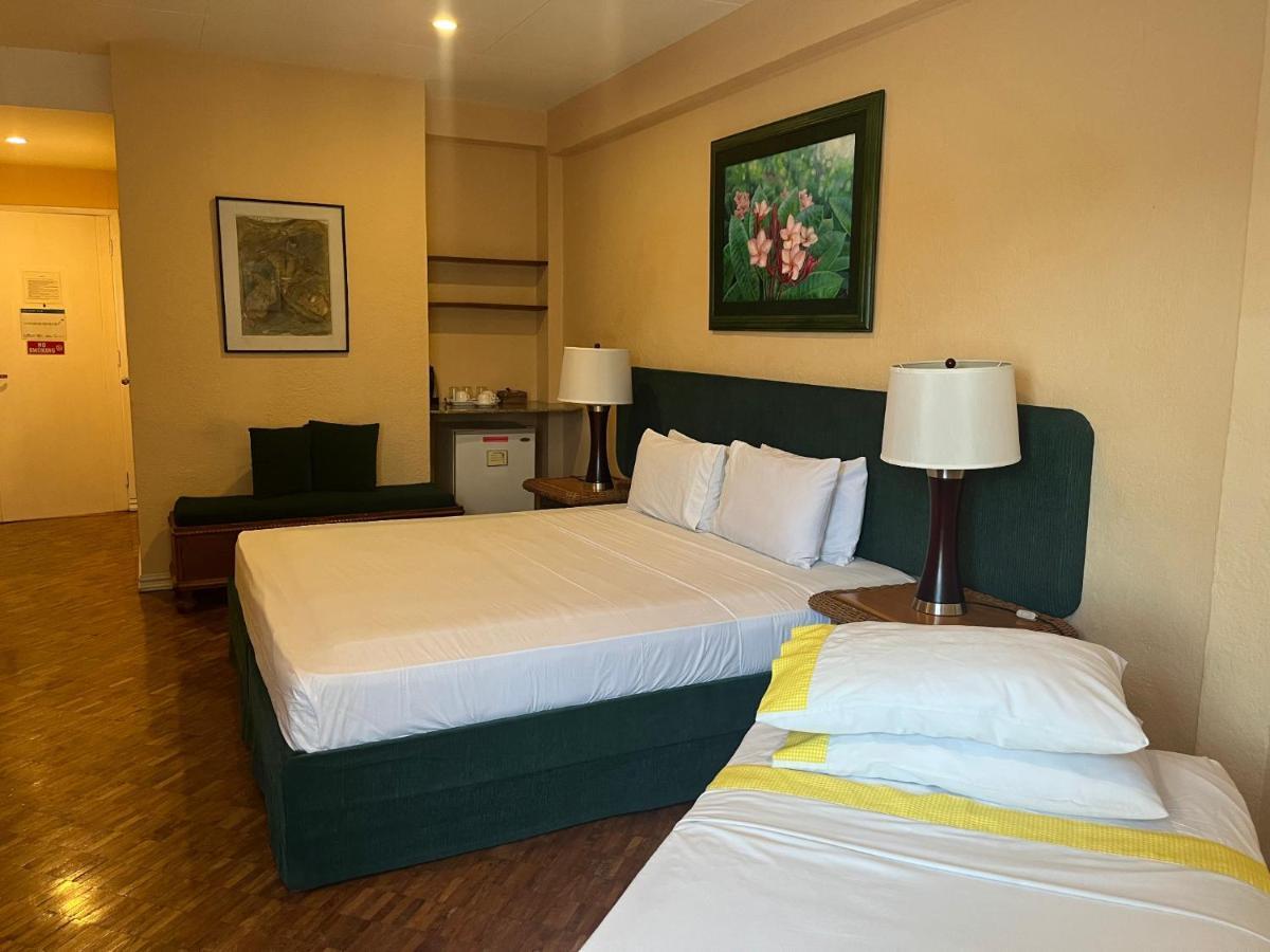 Coco Grande Hotel Dumaguete City Экстерьер фото