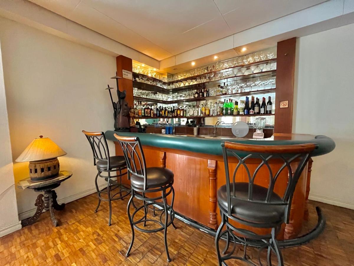 Coco Grande Hotel Dumaguete City Экстерьер фото