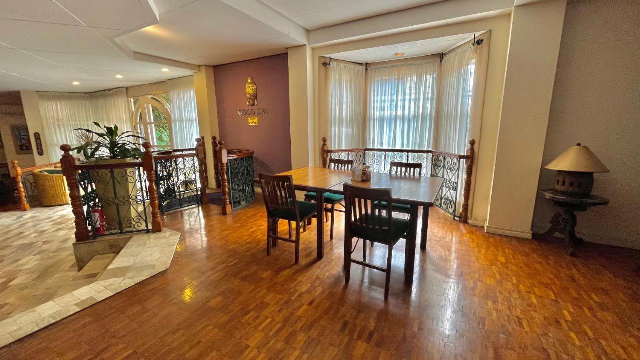 Coco Grande Hotel Dumaguete City Экстерьер фото