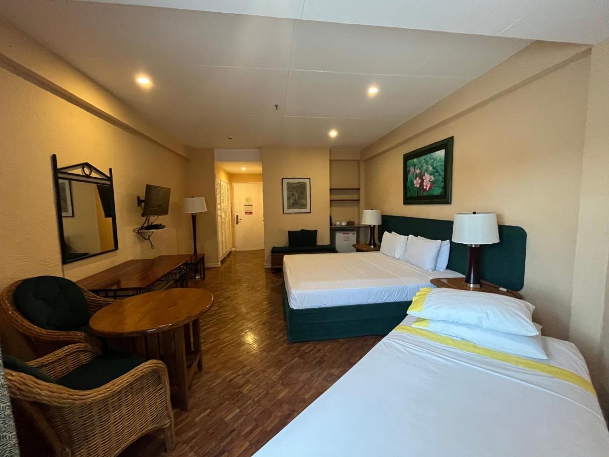 Coco Grande Hotel Dumaguete City Экстерьер фото