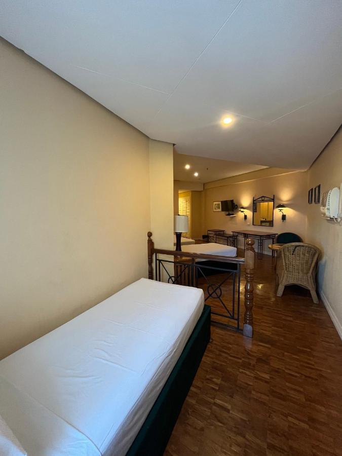Coco Grande Hotel Dumaguete City Экстерьер фото