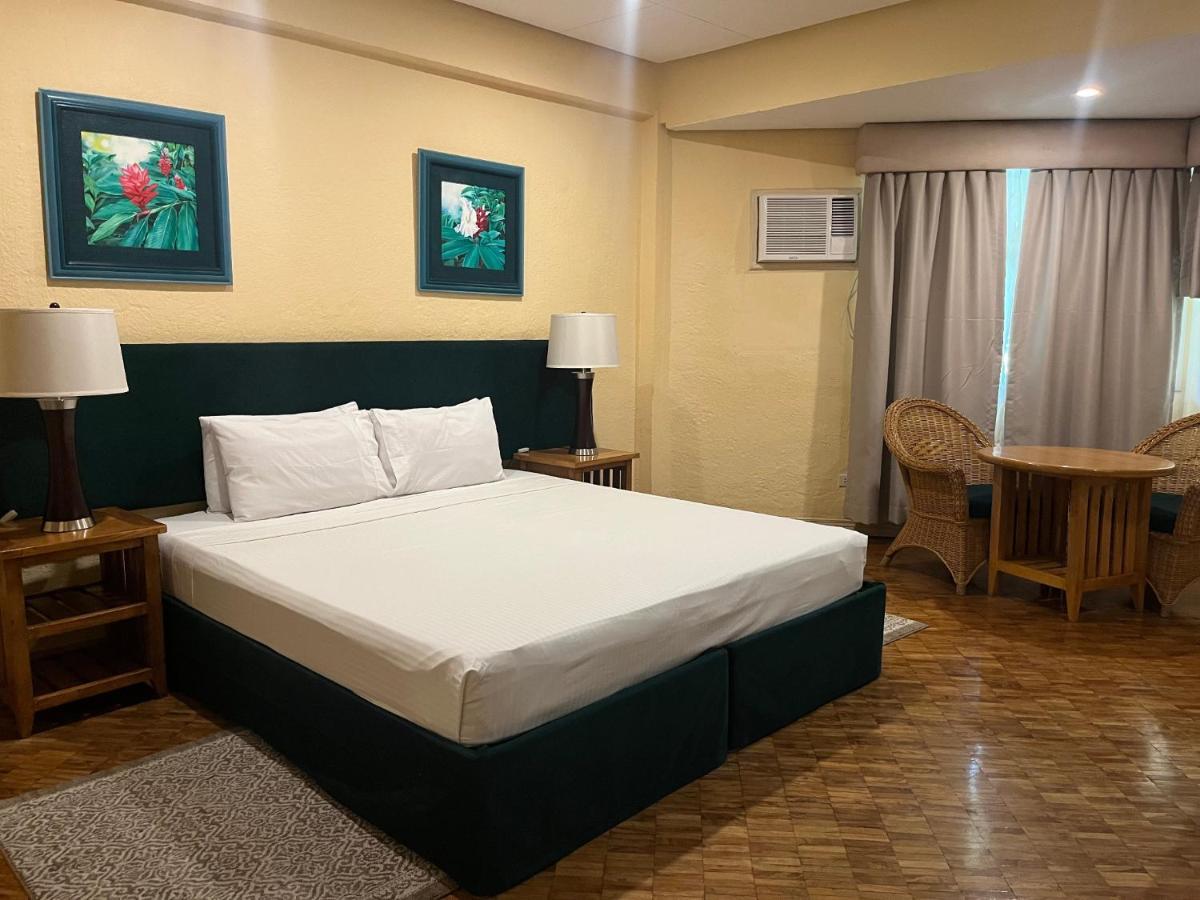 Coco Grande Hotel Dumaguete City Экстерьер фото
