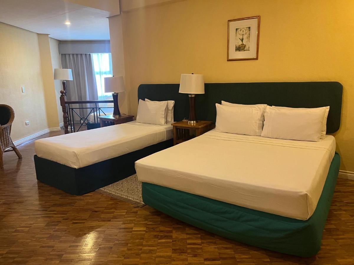 Coco Grande Hotel Dumaguete City Экстерьер фото